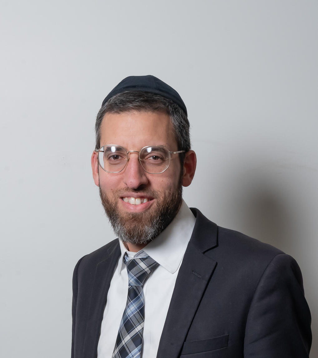 Rabbi Shneur Feldman, Director